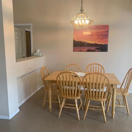 Desert Getaway - Centrally Located, Trail Access Steps Away! Lake Havasu City Exterior photo
