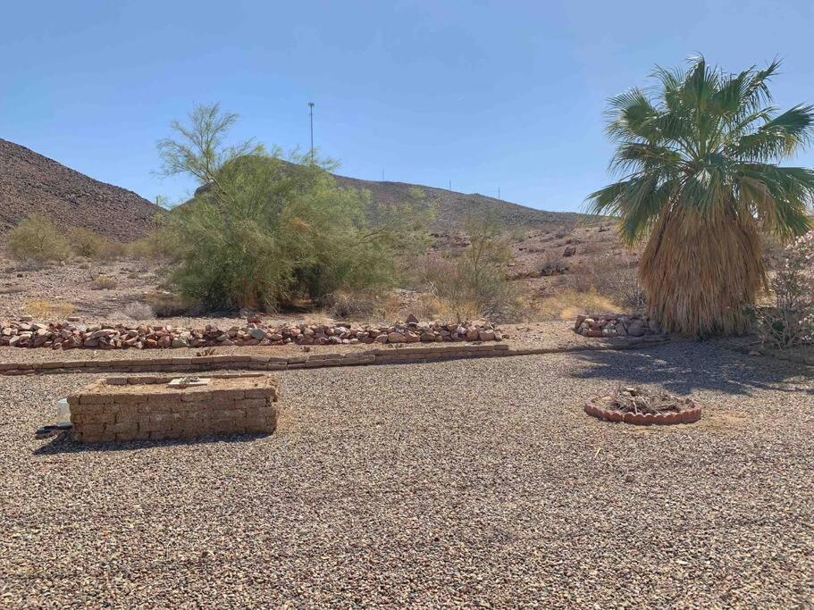 Desert Getaway - Centrally Located, Trail Access Steps Away! Lake Havasu City Exterior photo